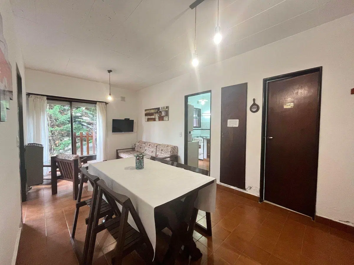 VENTA DE DEPARTAMENTO 2 AMBIENTES  PINAMAR CENTRO 3