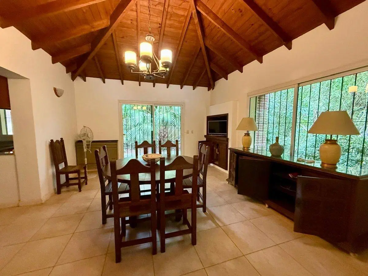 CASA EN VENTA 6 AMBIENTES PINAMAR CON PISCINA 8