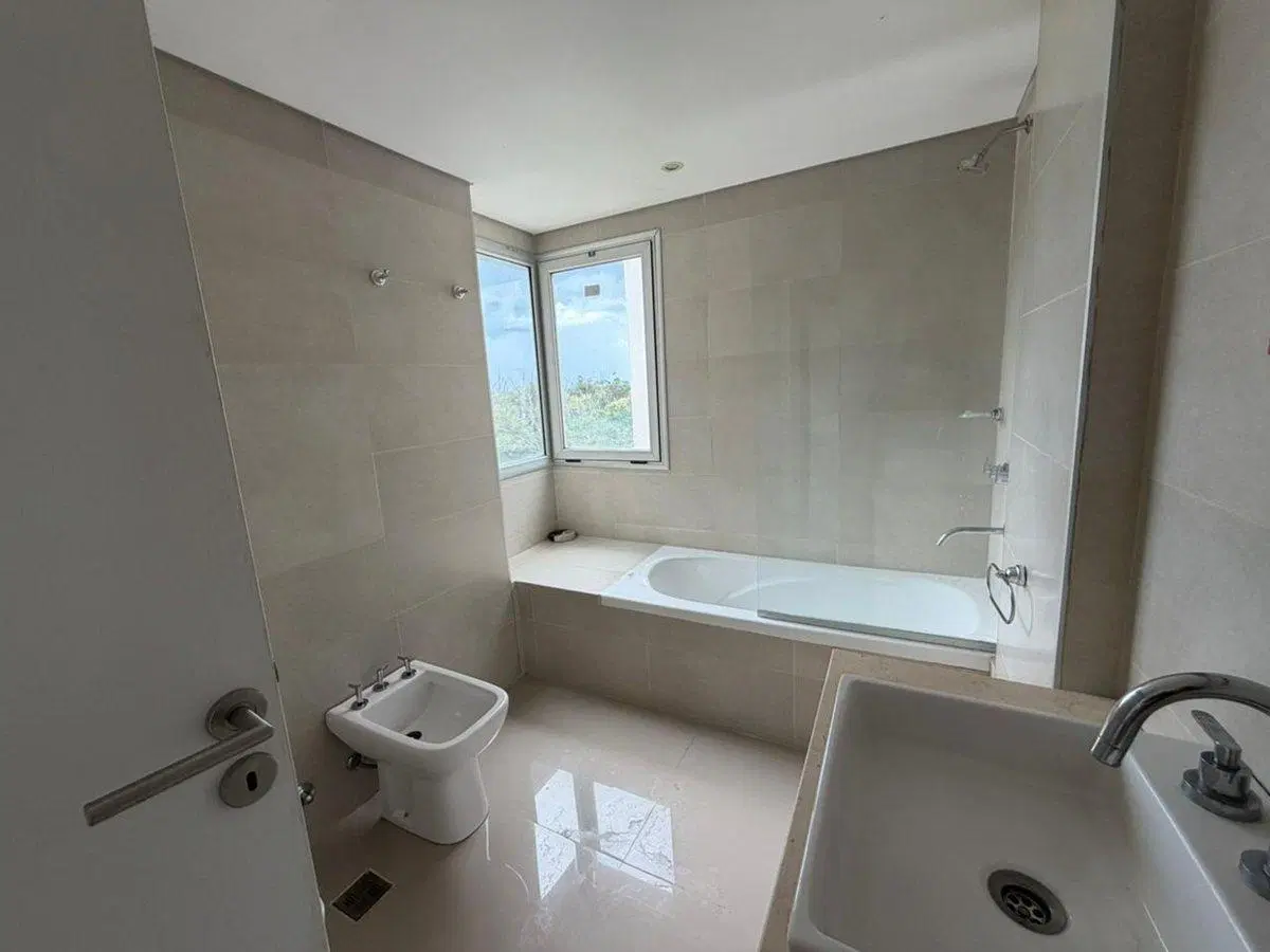 VENTA DEPARTAMENTO EN PINAMAR 4