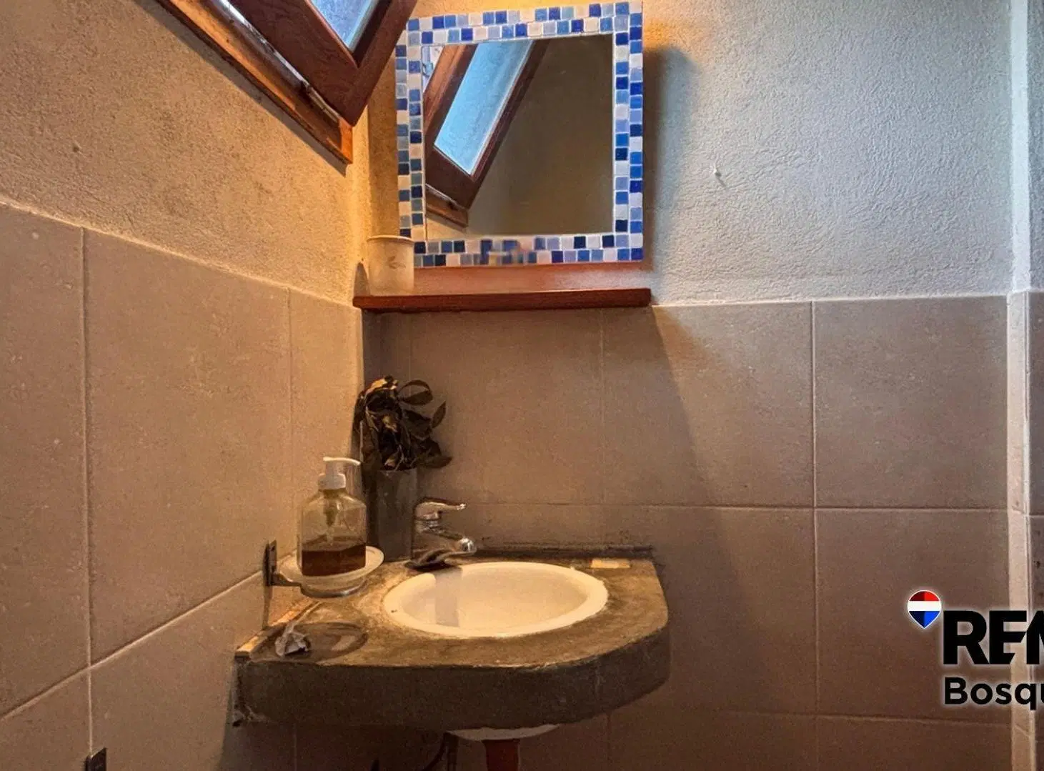 VENTA CASA VALERIA DEL MAR 4 AMBIENTES 5