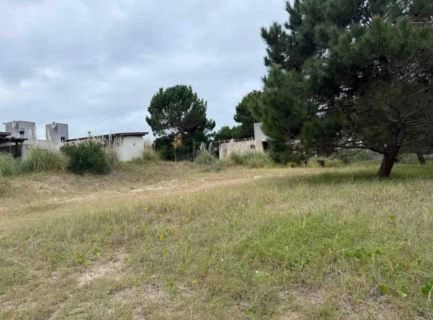 LOTE EN OPORTUNIDAD EN LAS GAVIOTAS 4