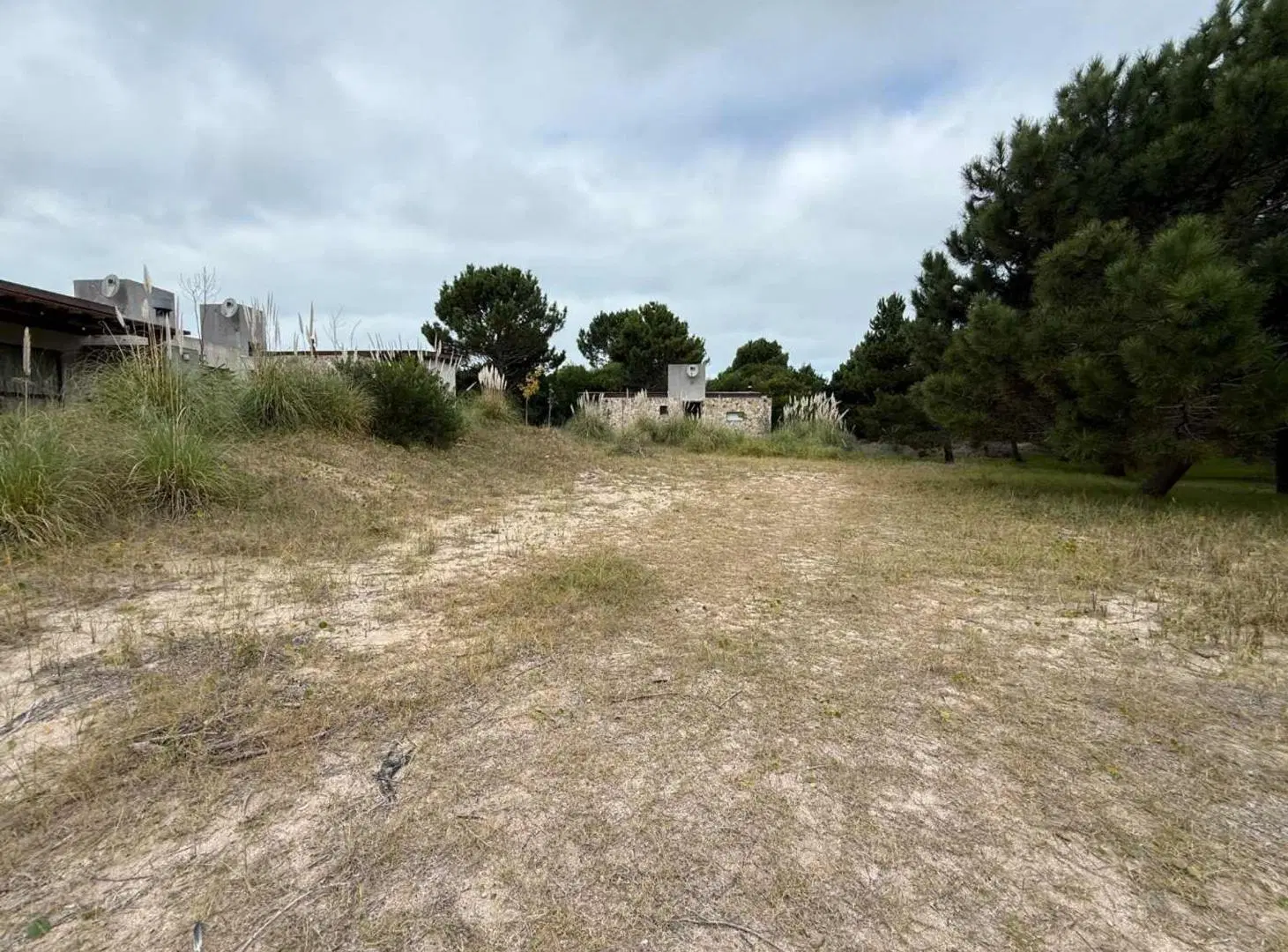 LOTE EN OPORTUNIDAD EN LAS GAVIOTAS 2