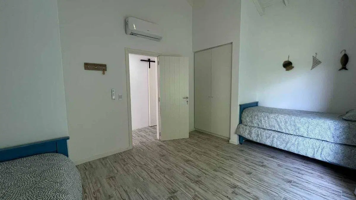 VENTA CASA 4 AMBIENTES BARRIO GOLF COSTA ESMERALDA 4