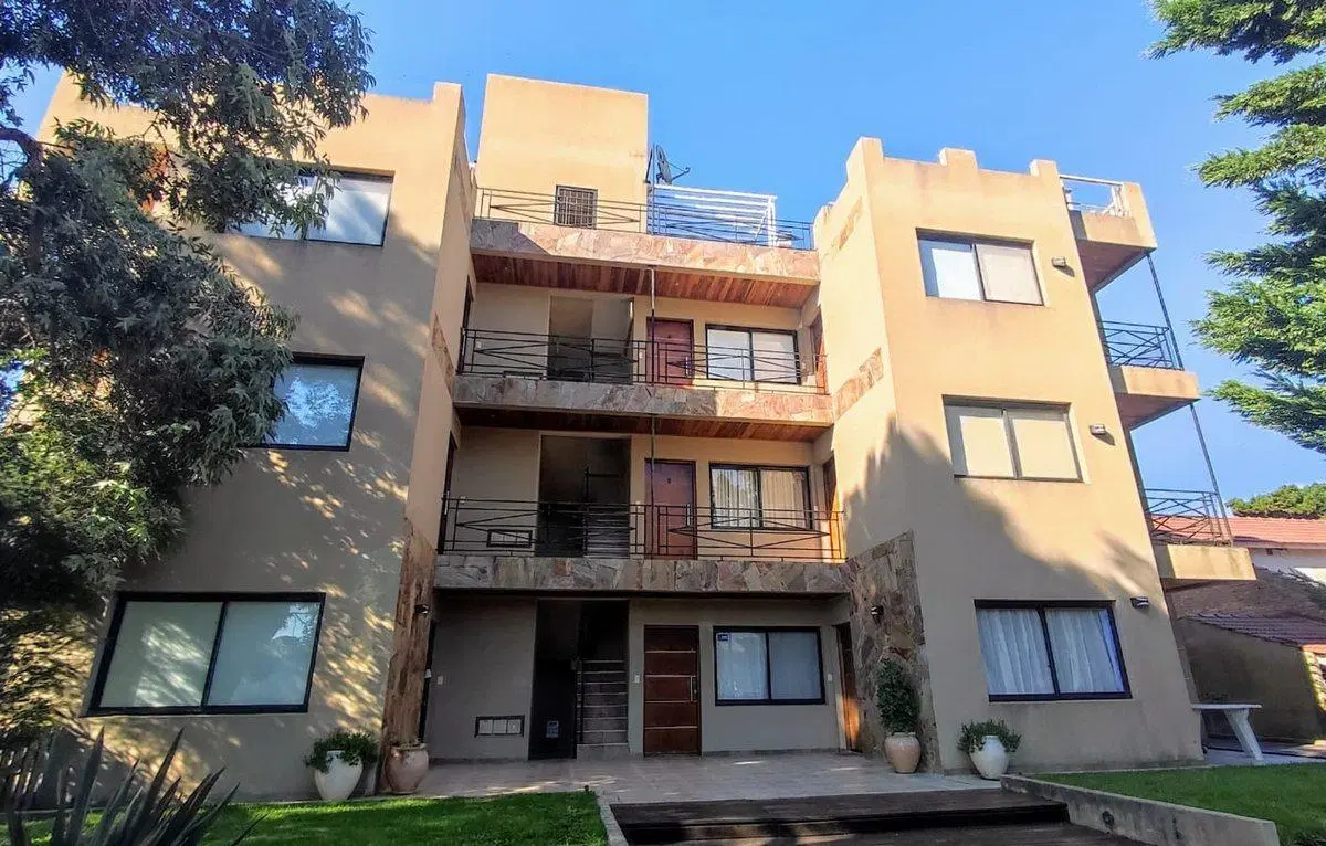 Departamento en venta en Valeria cochera parrilla 2