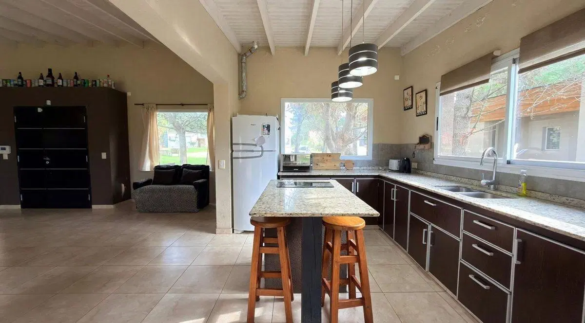 CASA VENTA DEPORTIVA II  4 AMBIENTES 2