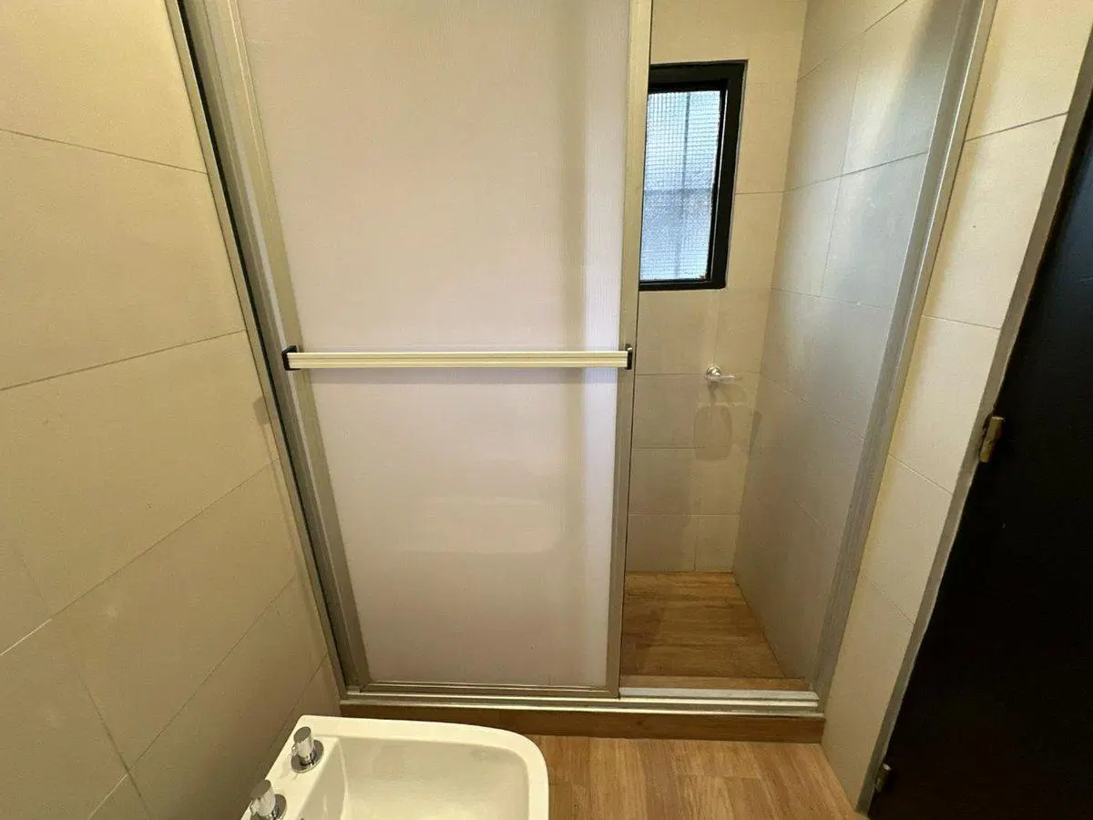 VENTA CASA PINAMAR 4 AMBIENTES  CON GAS NATURAL 2