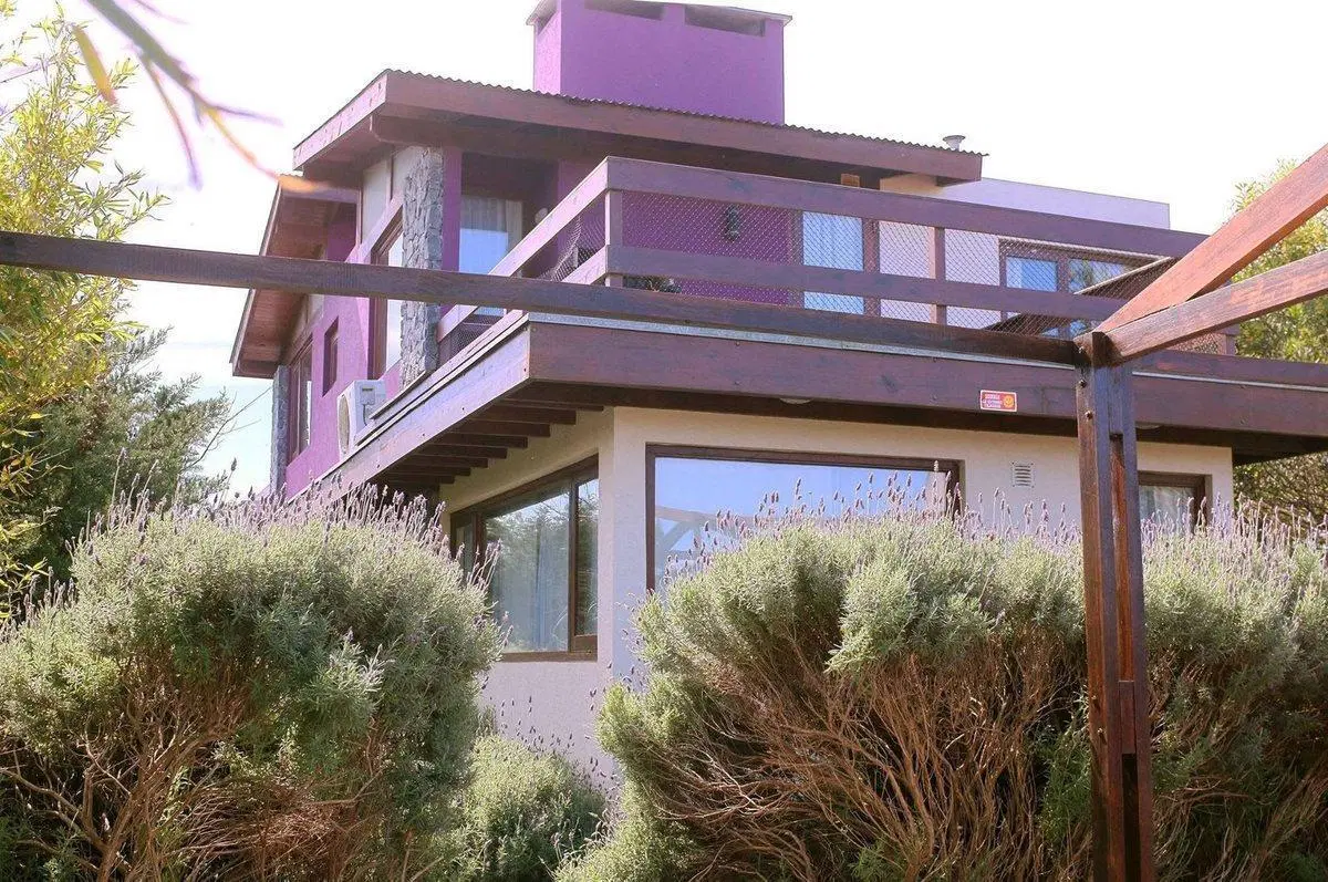 Venta Complejo de 3 departamentos en Las Gaviotas 3