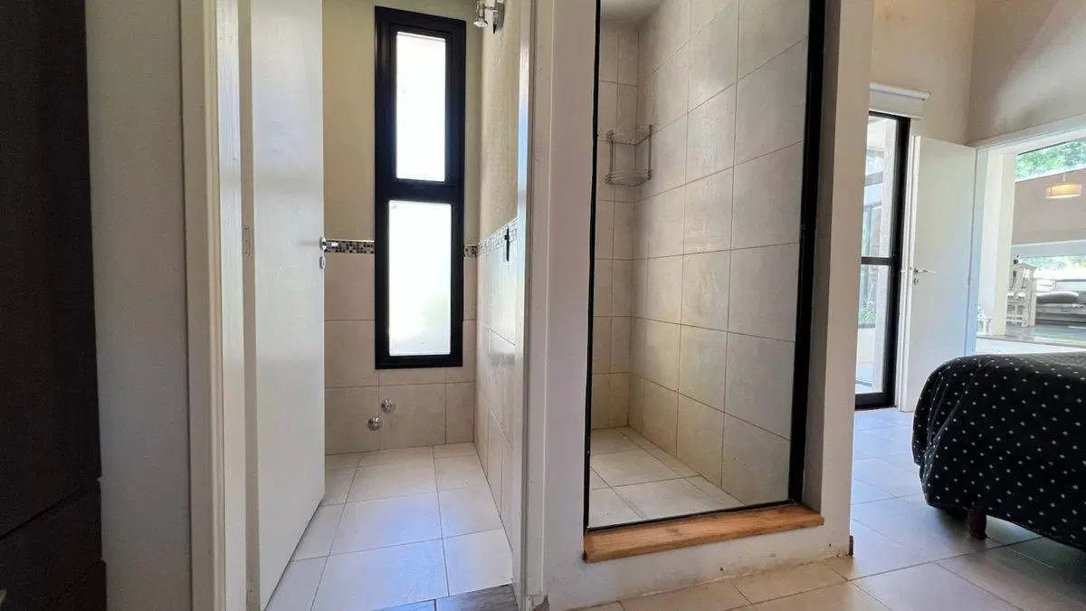 venta casa 3 amb con Hidromasaje Costa del Este 5