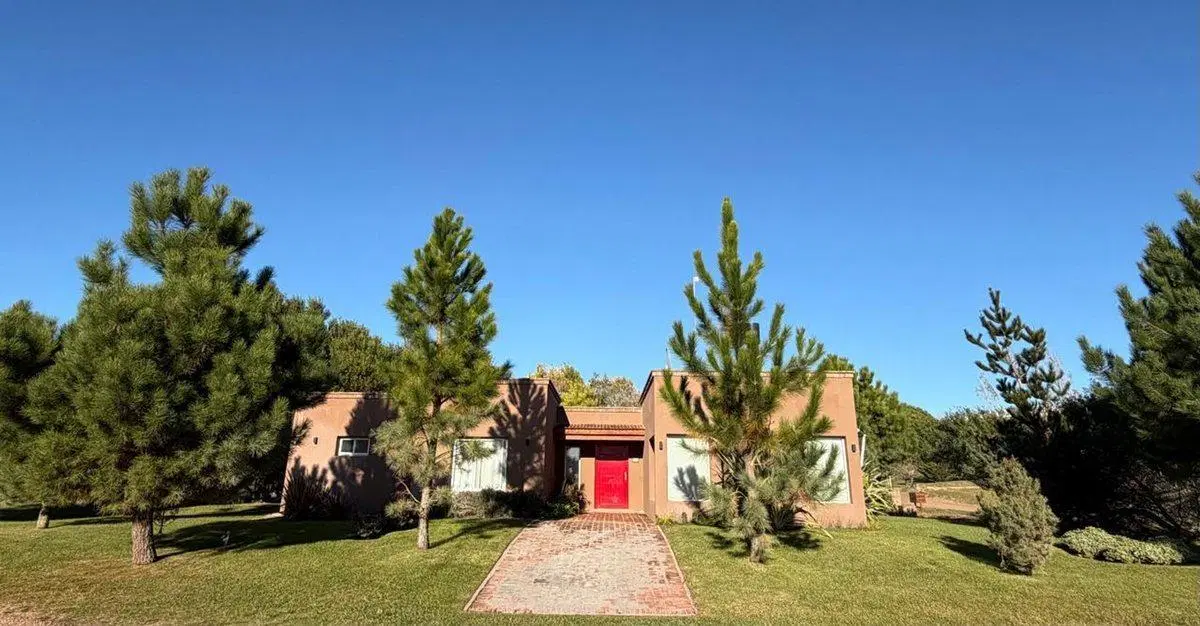 Venta Casa 4 ambientes en Res.l  Costa Esmeralda 5