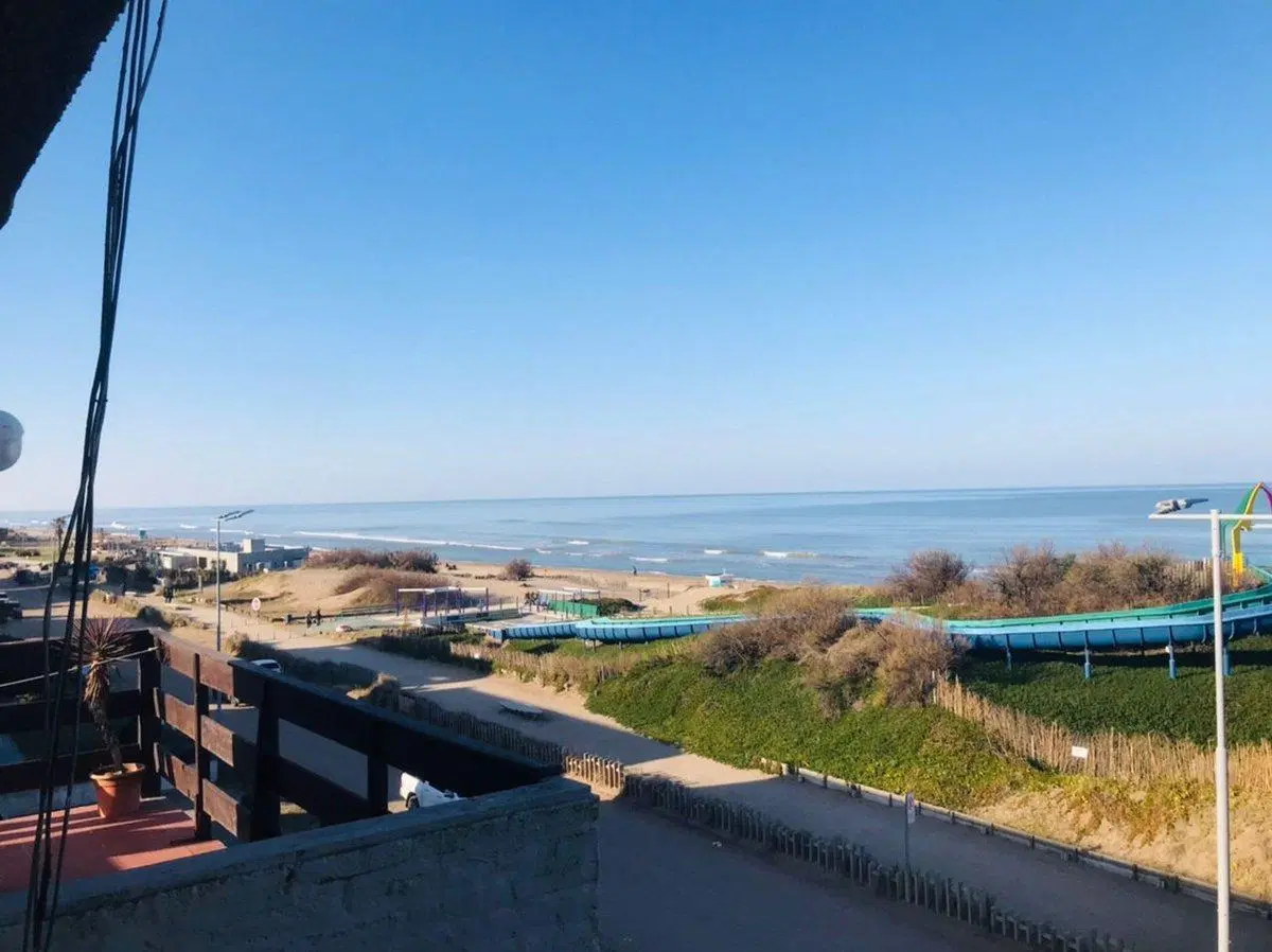 DEPARTAMENTO  VENTA PINAMAR FRENTE AL MAR 2