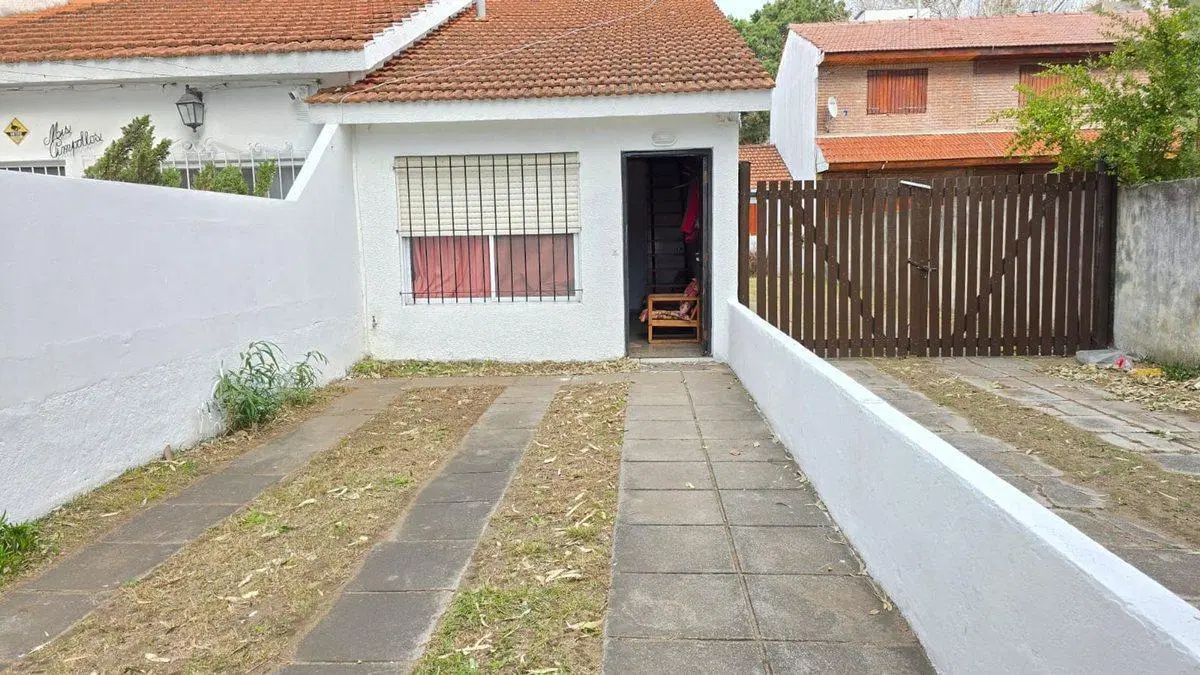VENTA DUPLEX EN LA LUCILA CON GARAGE 3