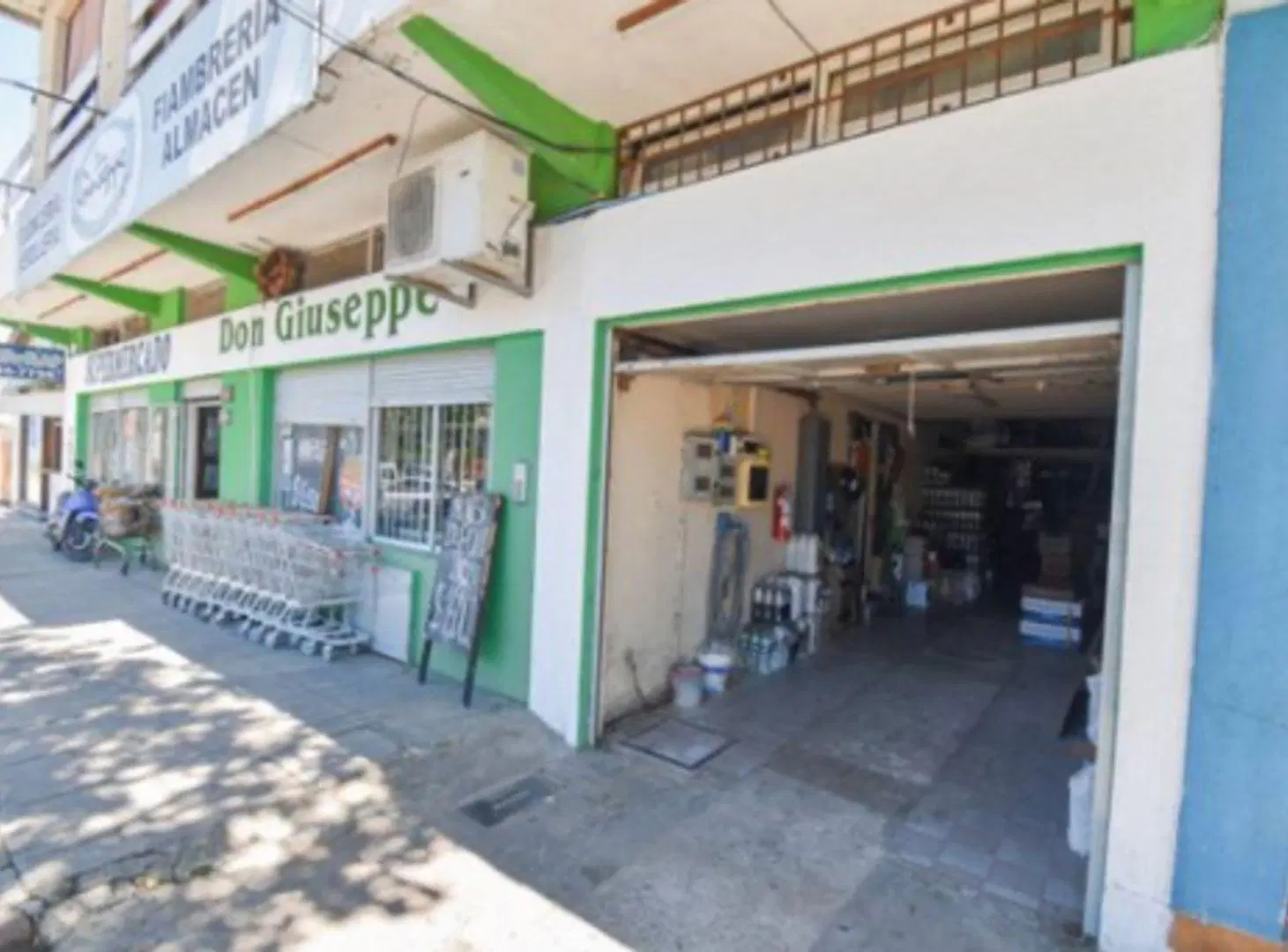 ALQUILER ANUAL LOCAL COMERCIAL VILLA GESELL 4