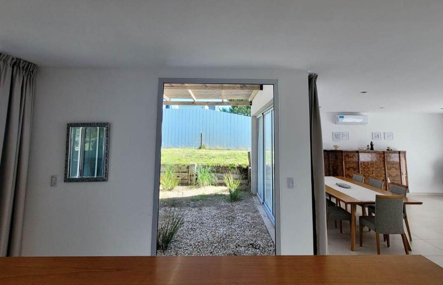 Foto de Venta casa Costa Esmeralda 4 Dormitorios Piscina, imagen 2