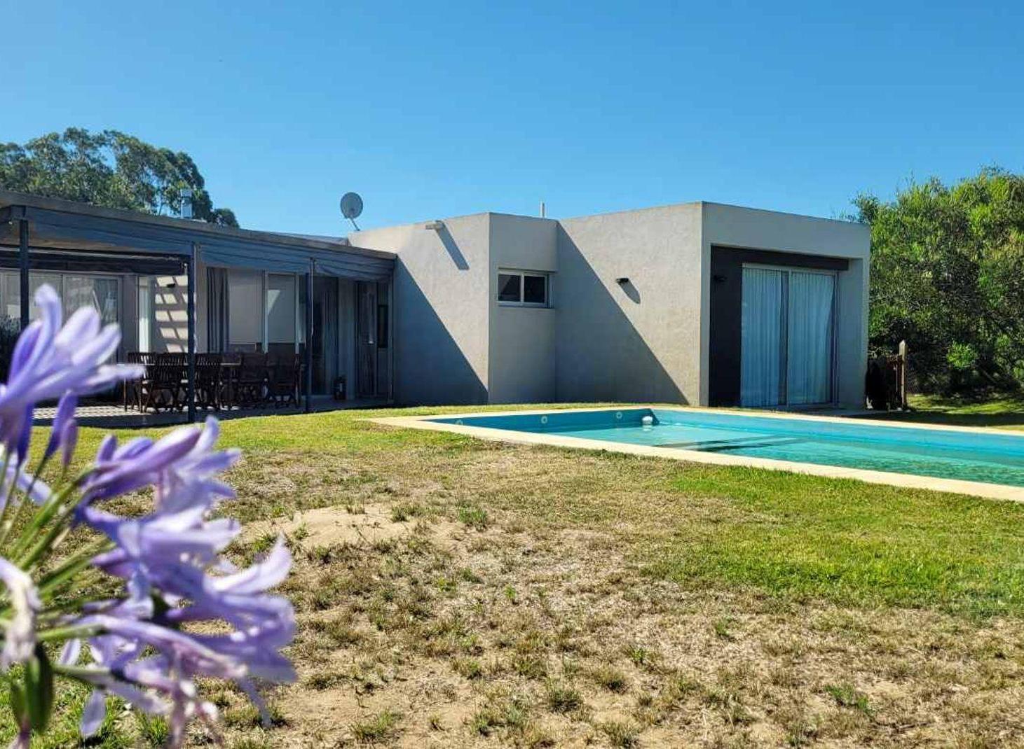 Venta casa Costa Esmeralda 4 Dormitorios Piscina