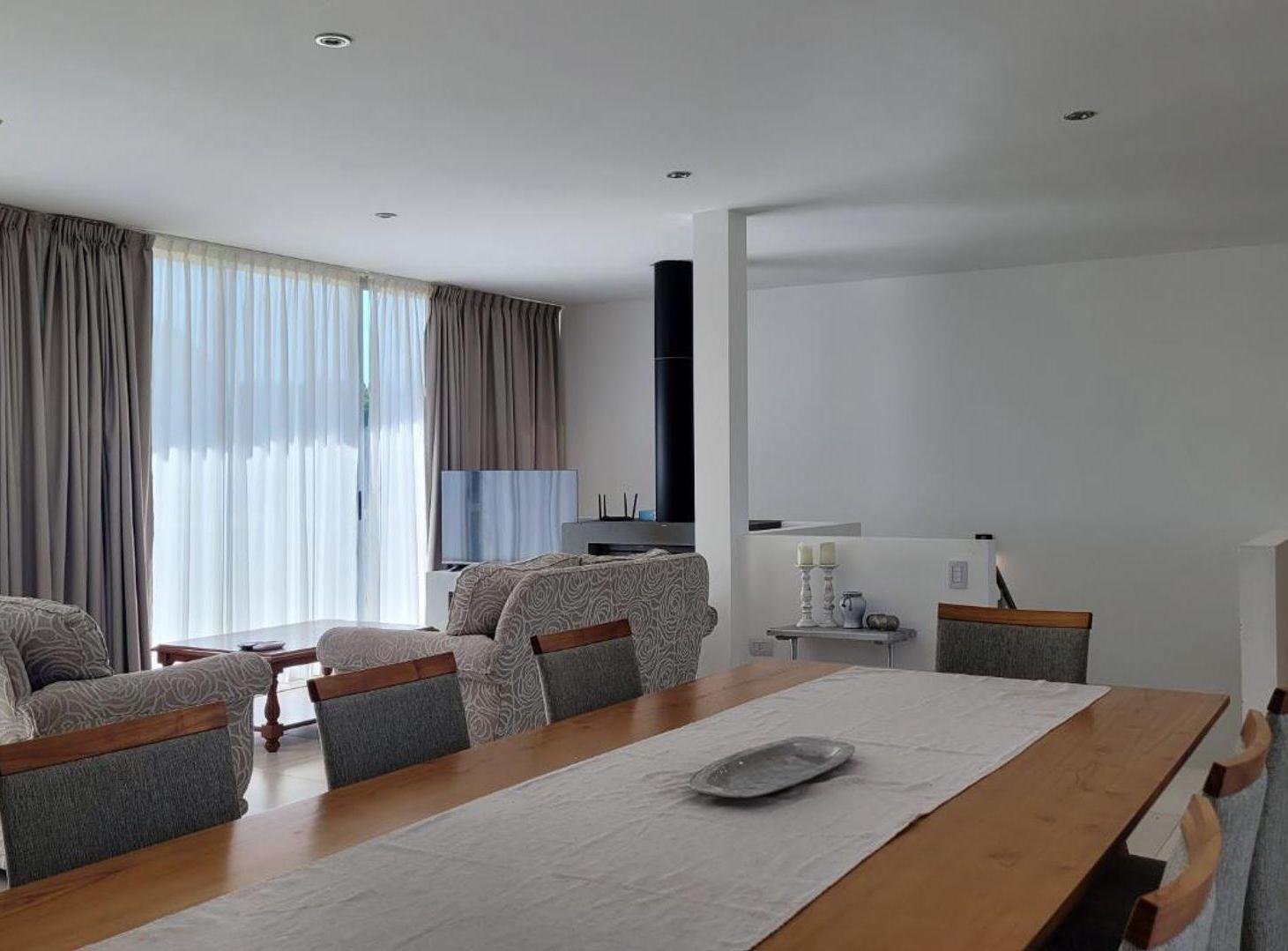 Foto de Venta casa Costa Esmeralda 4 Dormitorios Piscina, imagen 3