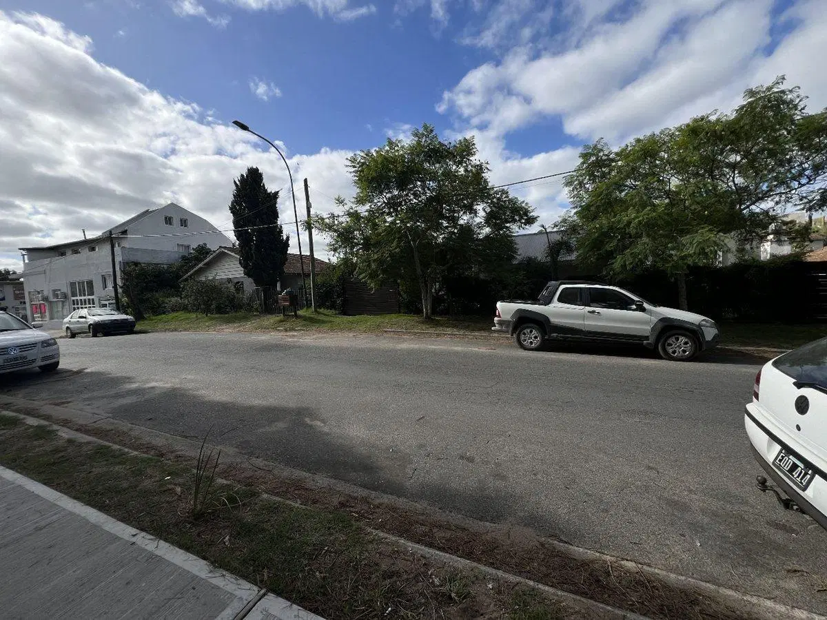 VENTA DOS LOTES MULTIFAMILIAR DE  1124m2 4