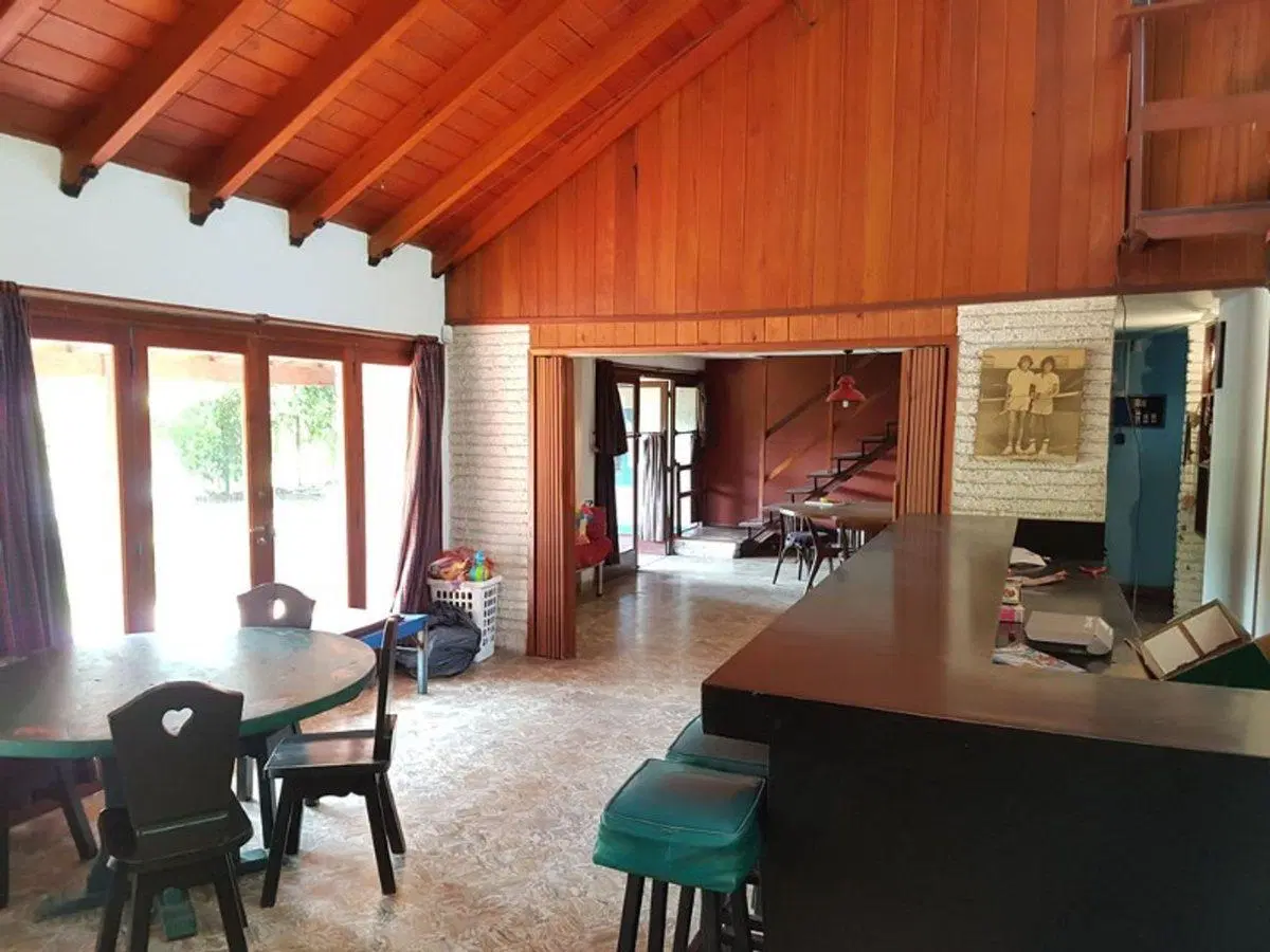 VENTA CASA EN GRAN LOTE COMERCIAL VILLA GESELL 2