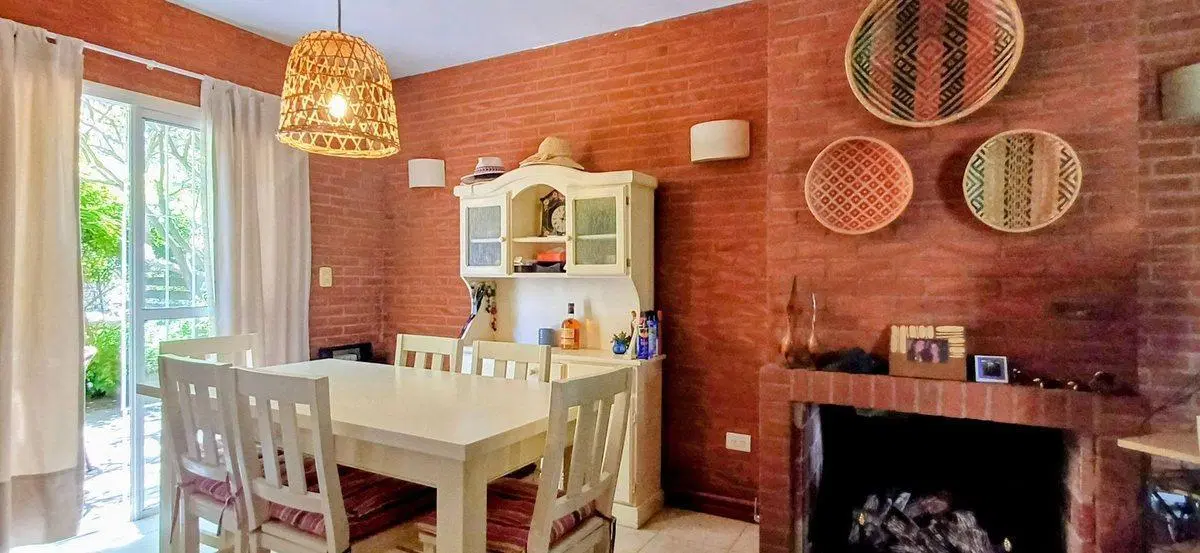 TRIPLEX VENTA 4 AMBIENTES PINAMAR COCHERA PATIO 2