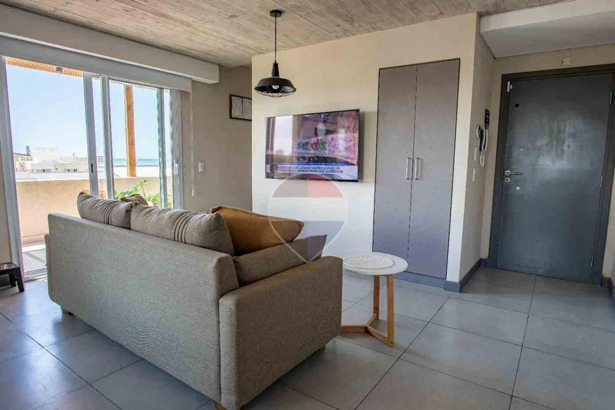 DEPARTAMENTO EN VENTA OSTENDE VISTA AL MAR COCHERA 4