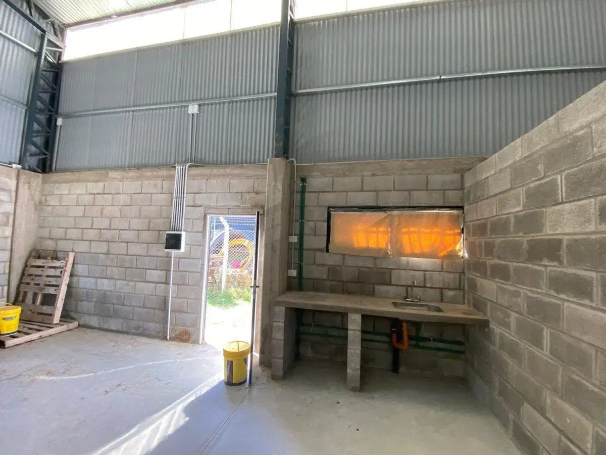 VENTA GALPON ZONA INDUSTRIAL OSTENDE 5