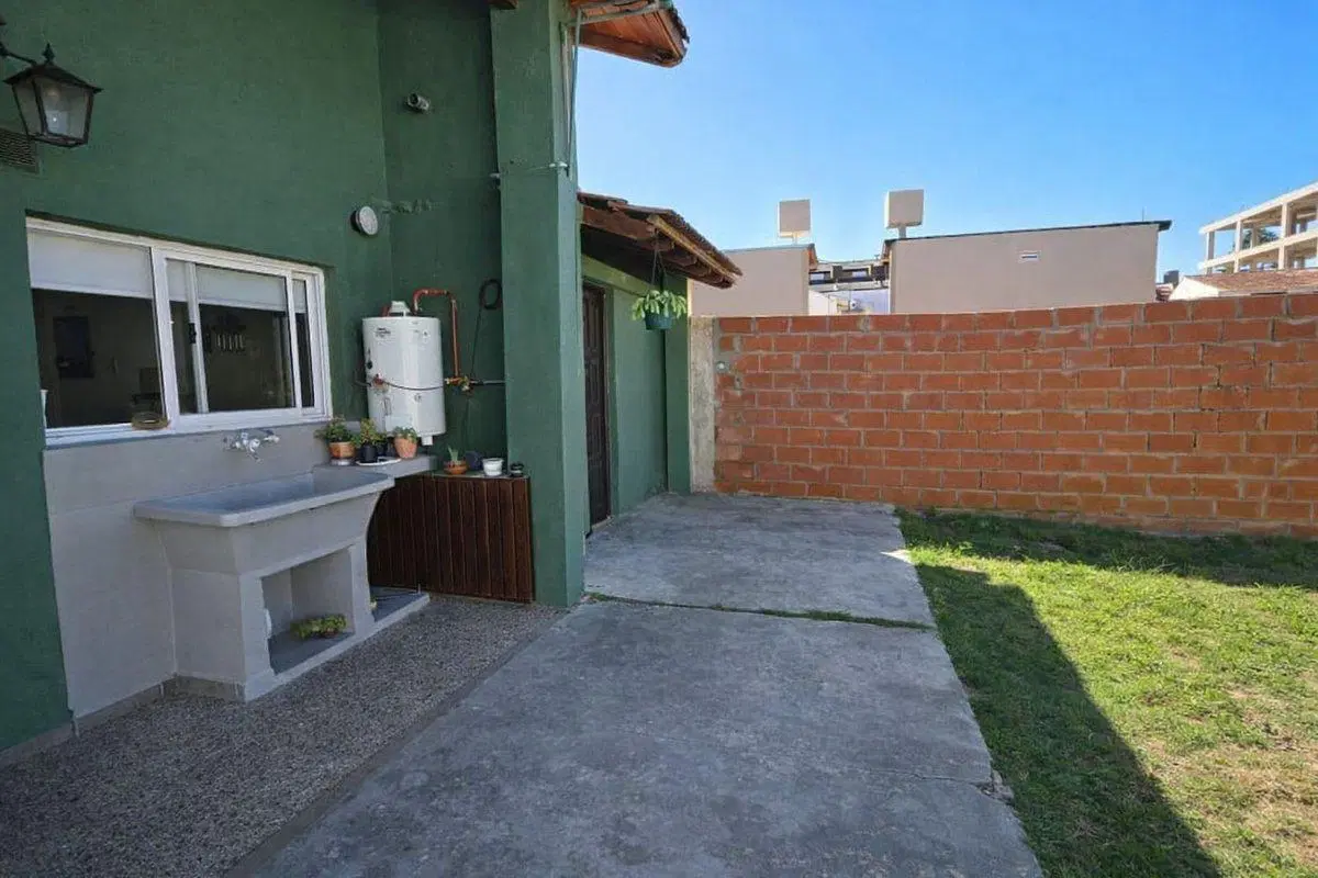 CASA EN VENTA 4 AMBIENTES EN SAN BERNARDO 8