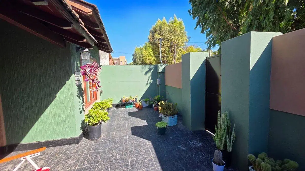 CASA EN VENTA 4 AMBIENTES EN SAN BERNARDO 2