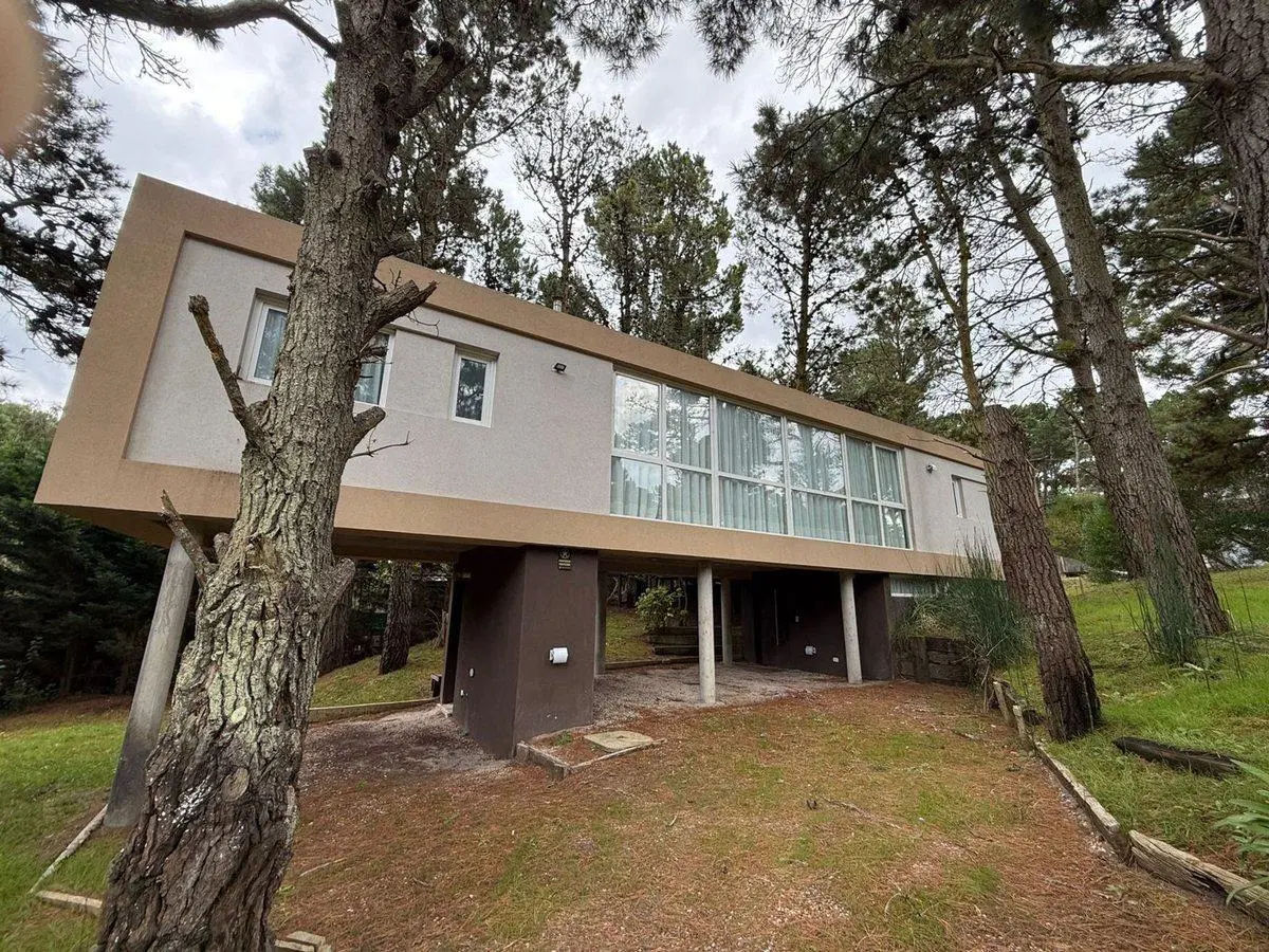 CASA EN VENTA EN PLENO BOSQUE MAR DE LAS PAMPAS 2