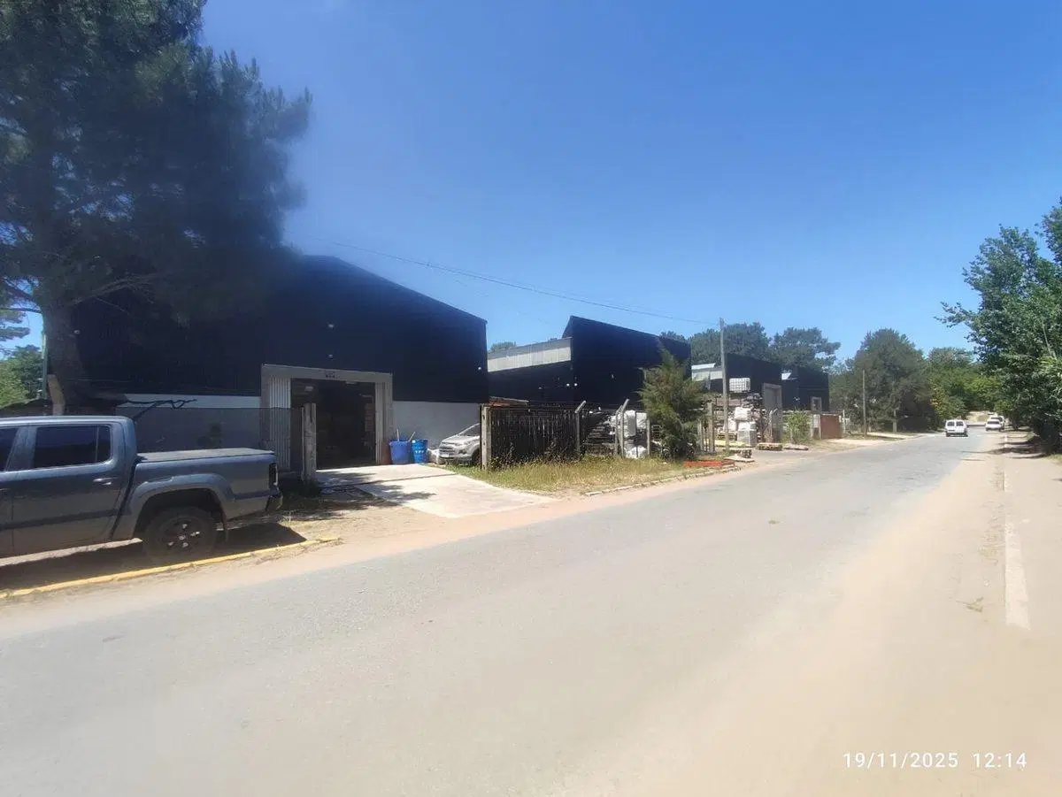 Venta Galpon industrial 200mt2 Ostende Pinamar 3