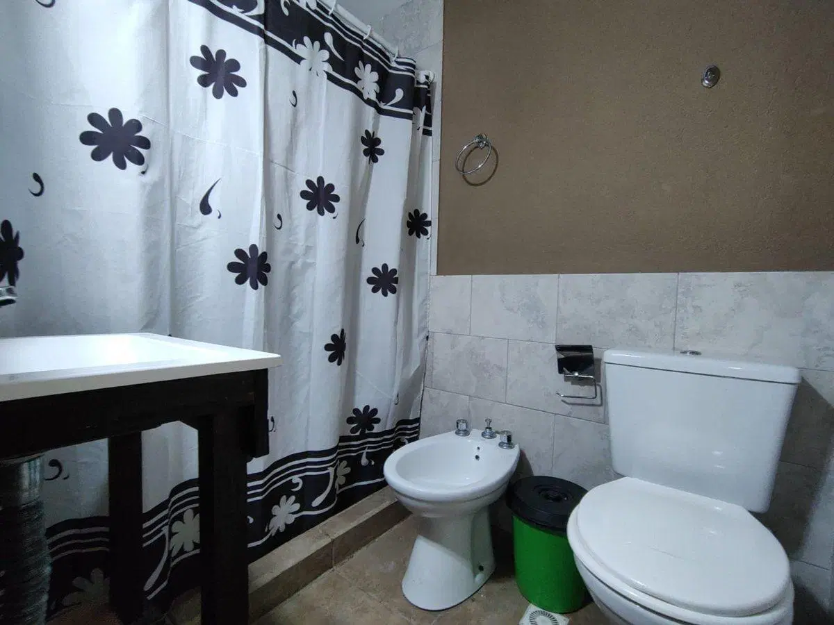 VENTA DEPARTAMENTO MONOAMBIENTE, COCHERA Y BALCON 4