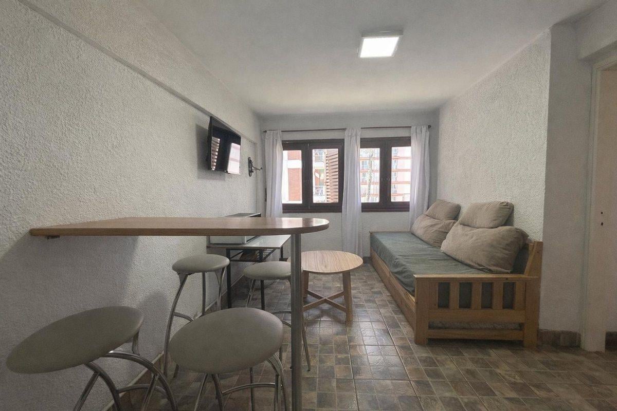 DEPARTAMENTO VENTA PINAMAR FRENTE CENTRO COMERCIAL