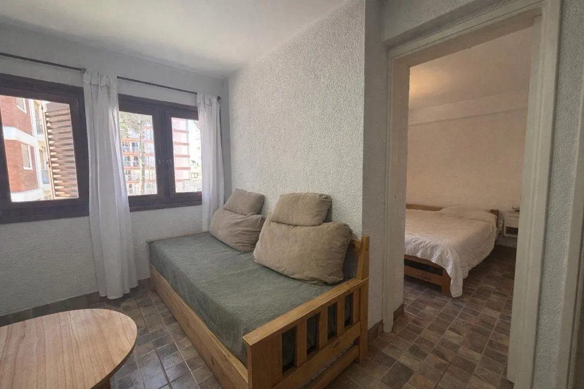 DEPARTAMENTO VENTA PINAMAR FRENTE CENTRO COMERCIAL 2