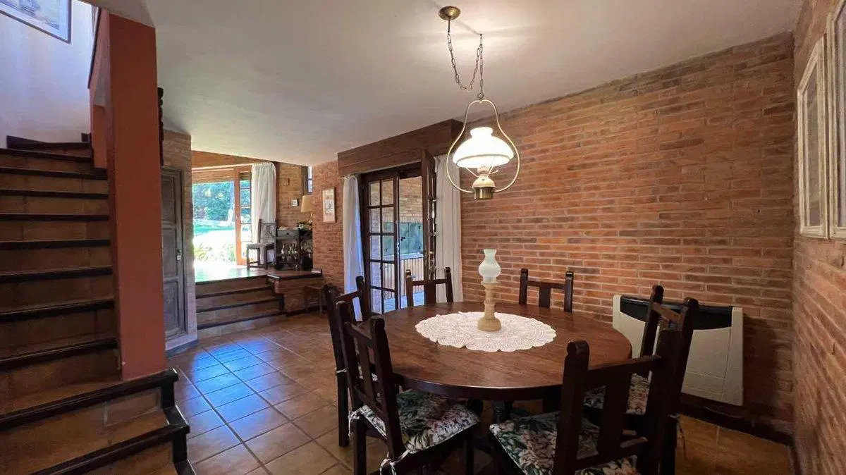 CASA EN VENTA, PINAMAR NORTE 5AMB. ACEPTA PERMUTA 4