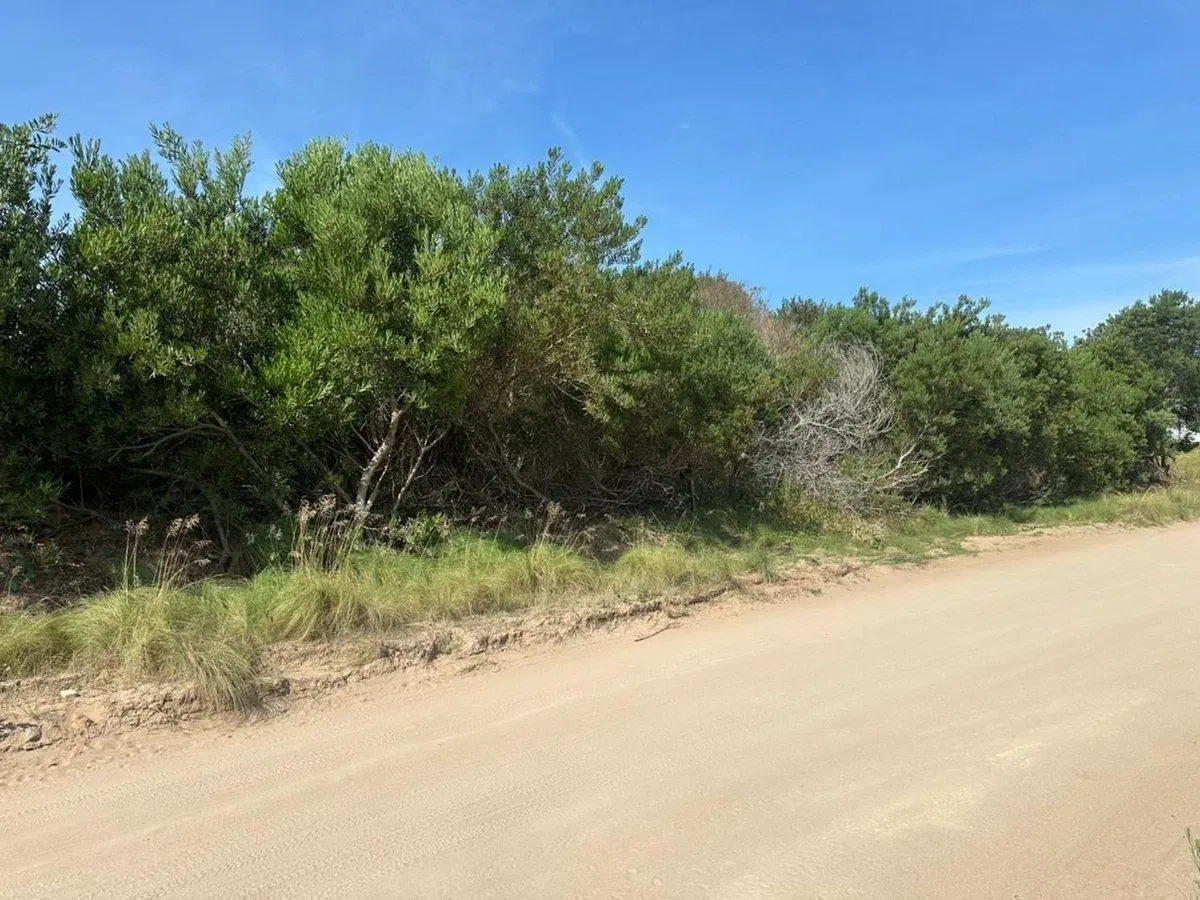 LOTE VENTA COSTA ESMERALDA SENDEROS IV 900 MTS2 5
