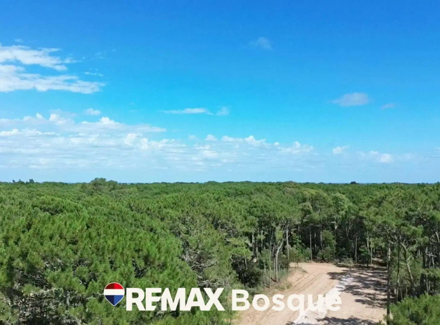 VENTA TERRENO EN CARILO BARRIO LOS ENEBROS 5