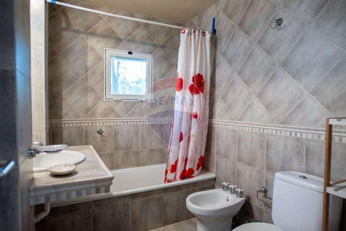 Foto de CASA EN VENTA FONDO AL GOLF CARILO, imagen 4