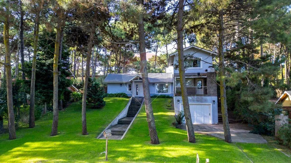 CASA VENTA CINCO AMBIENTES PINAMAR BARRIO TRIDENTE 8