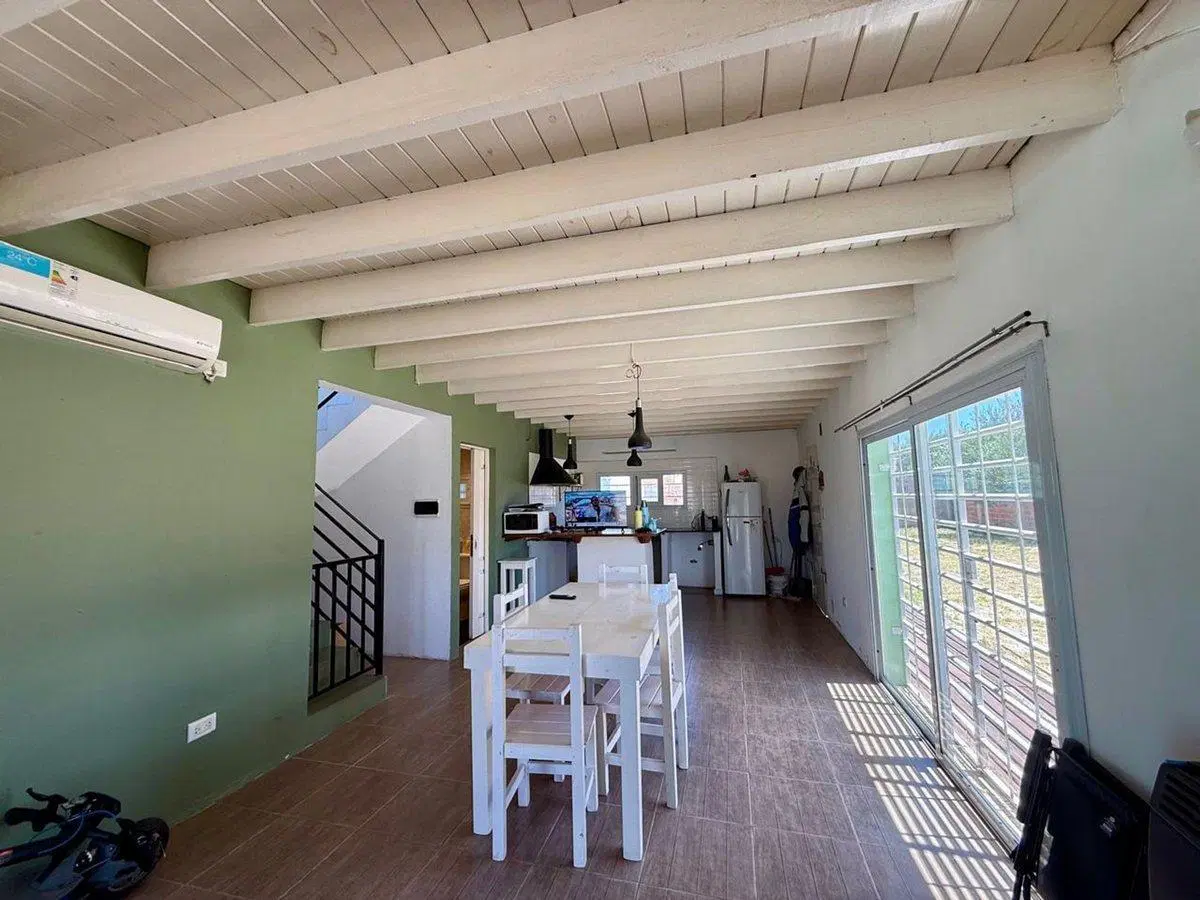 CASA EN VENTA EN VILLA GESELL, GAS NATURAL 4