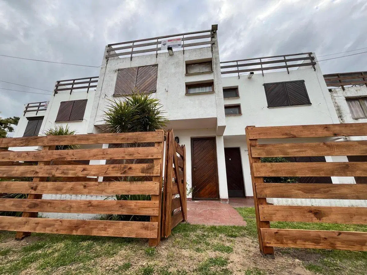 DEPARTAMENTO TRIPLEX 4 AMBIENTES VILLA GESELL 3
