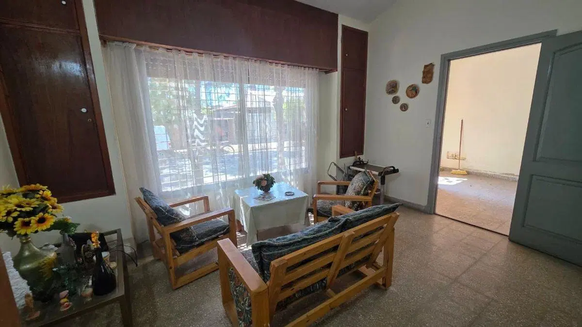 CASA EN ALQUILER ANUAL 3 AMBIENTES SANTA TERESITA 4