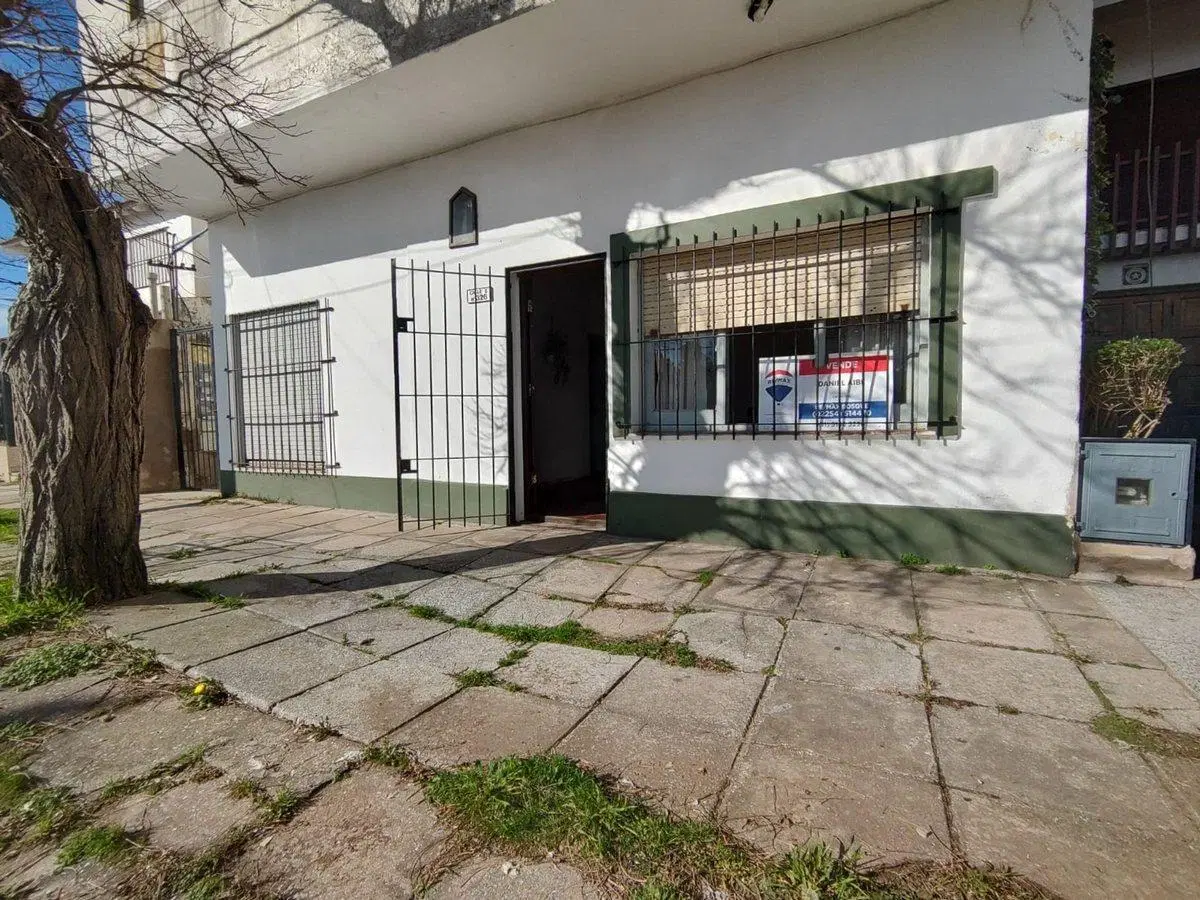 Venta Departamento de 3 ambientes Santa Teresita 3