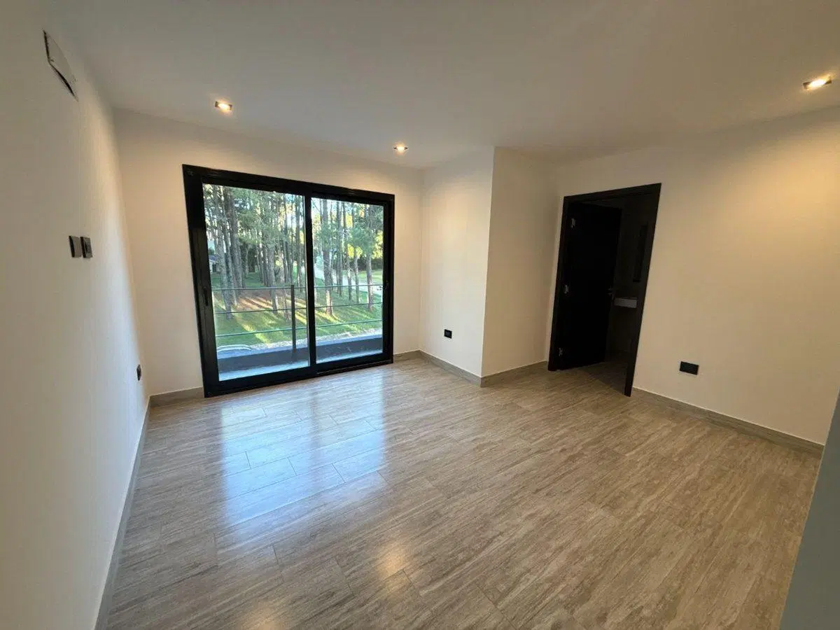 CASA EN VENTA PINAMAR - BARRIO ALAMOS 4