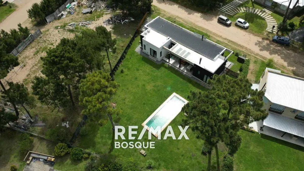 CASA VENTA PINAMAR ALAMOS II MODERNA Y CON PILETA 4