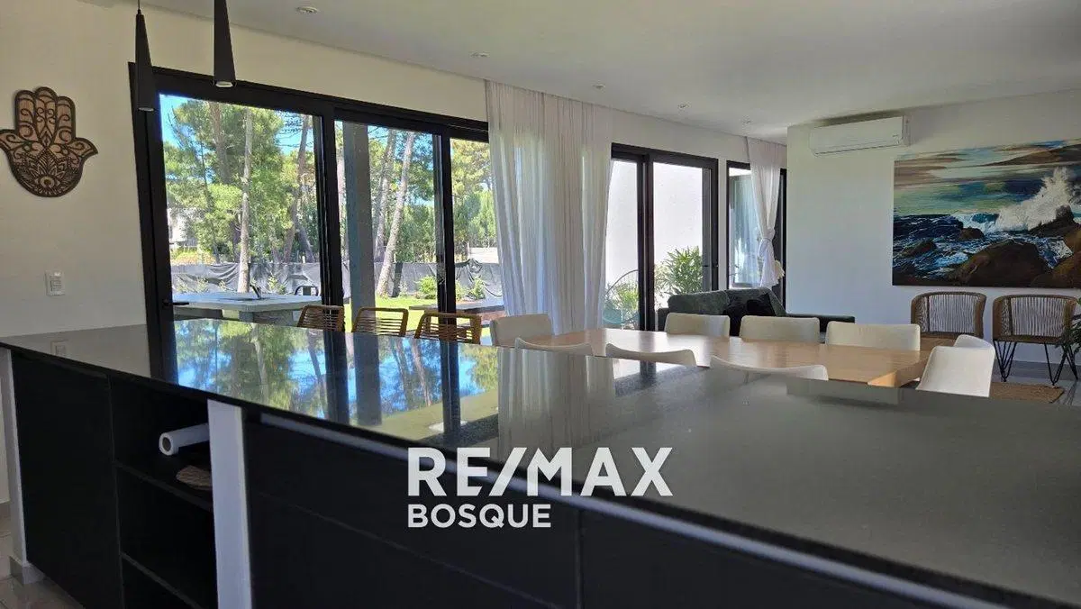CASA VENTA PINAMAR ALAMOS II MODERNA Y CON PILETA 3