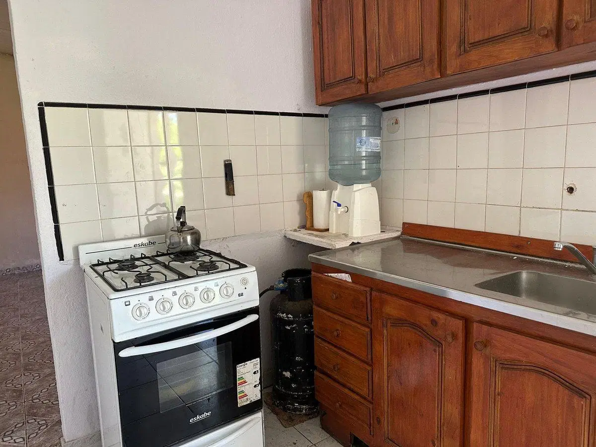 CASA EN VENTA MAR DE AJO CON AMPLIO PATIO 4