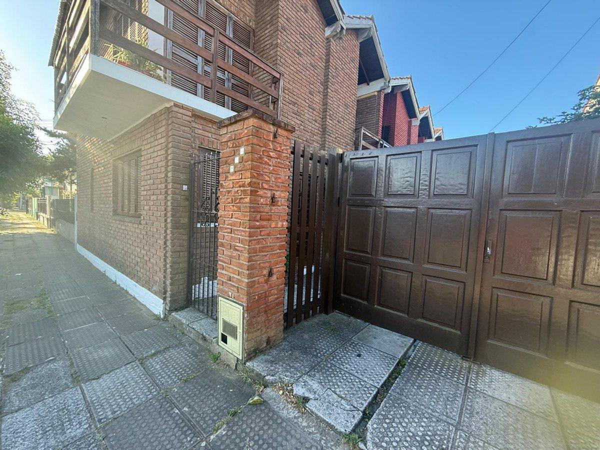 DUPLEX VENTA 3 AMBIENTES SANTA TERESITA COCHERA