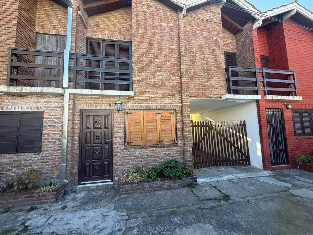 DUPLEX VENTA 3 AMBIENTES SANTA TERESITA COCHERA 4