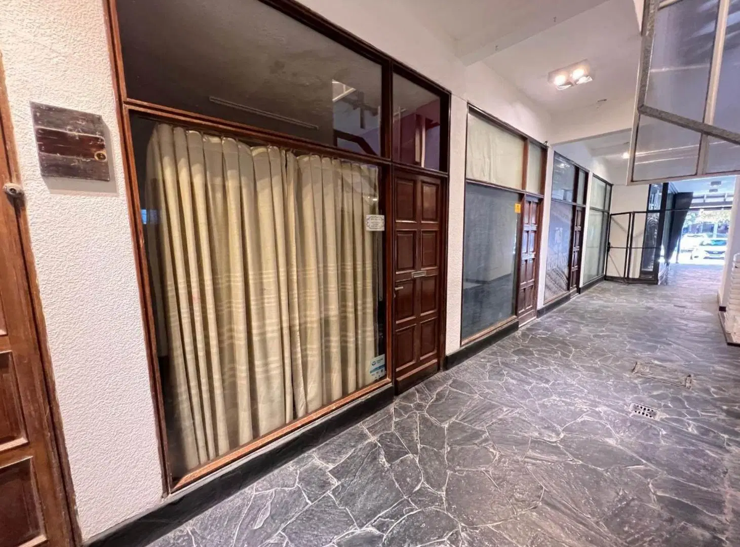 Venta Local Pinamar centro 2
