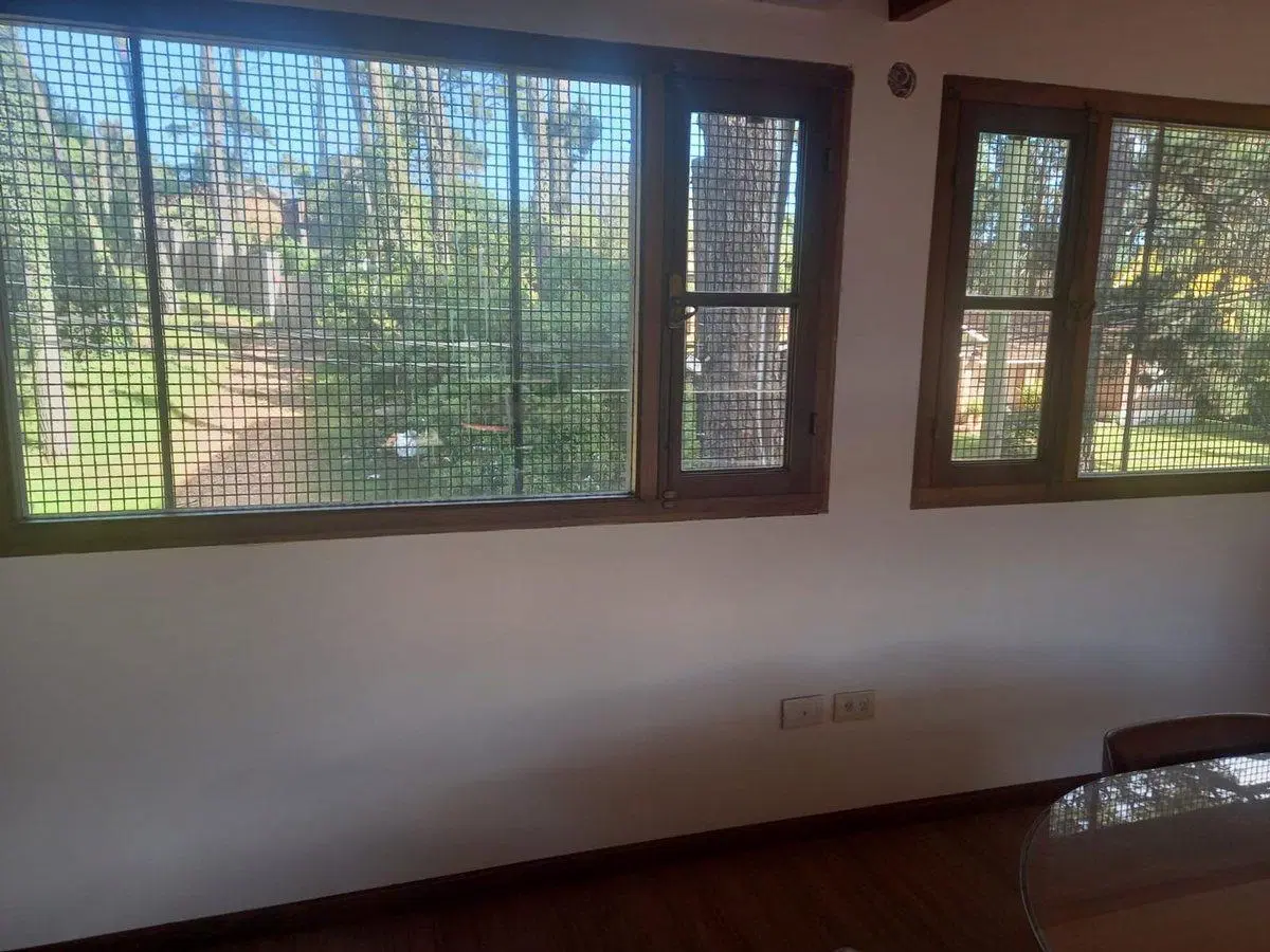 Venta local comercial  Pinamar centro 3