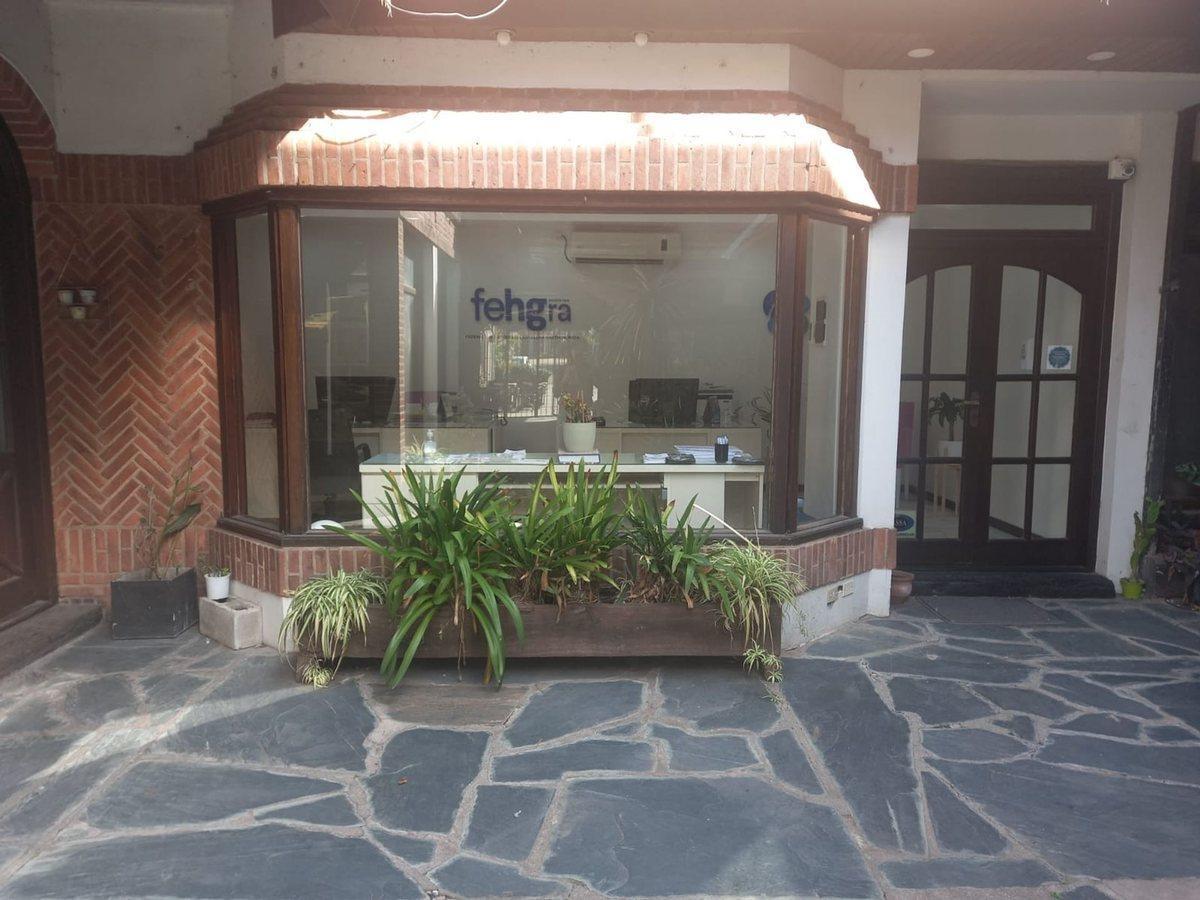 Venta local comercial Pinamar centro