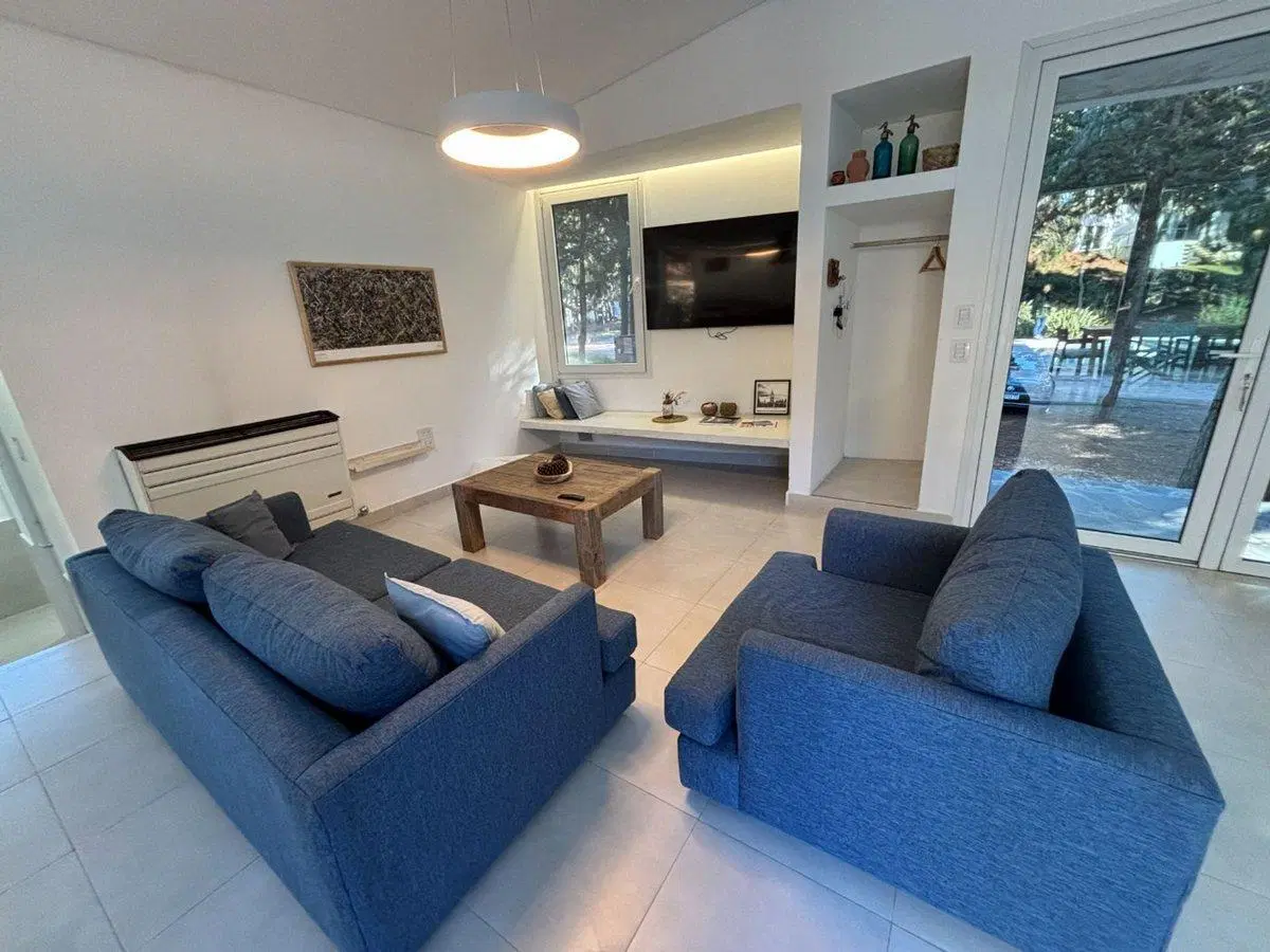 Venta casa Costa Esmeralda Barrio Bosque con Gas 3